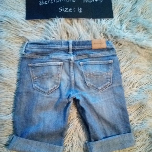 GIRLS SHORTS - Picture 2 of 2